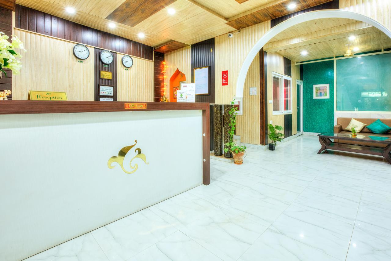 Treebo Trend The Lily Hotel ริชิเคช ภายนอก รูปภาพ